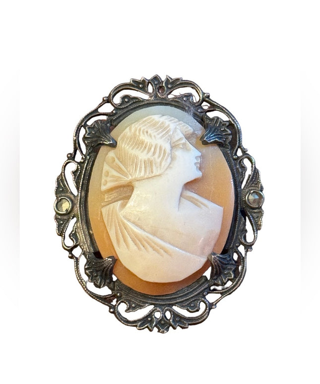 Vintage 1940s sterling silver carved shell cameo brooch