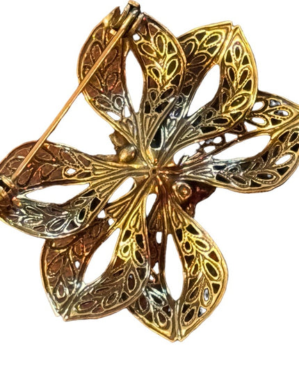Vintage gold antiqued filagree flower design brooch