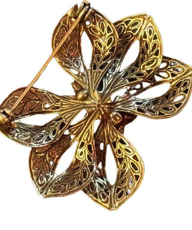 Vintage gold antiqued filagree flower design brooch
