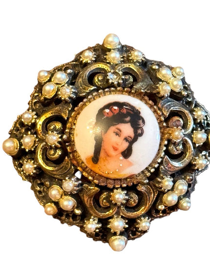 The Most Beautiful Cameo Limoges Brooch Made In France Faux Pearls Golden Tone