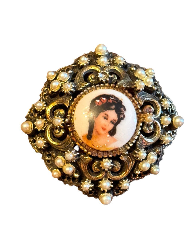 The Most Beautiful Cameo Limoges Brooch Made In France Faux Pearls Golden Tone