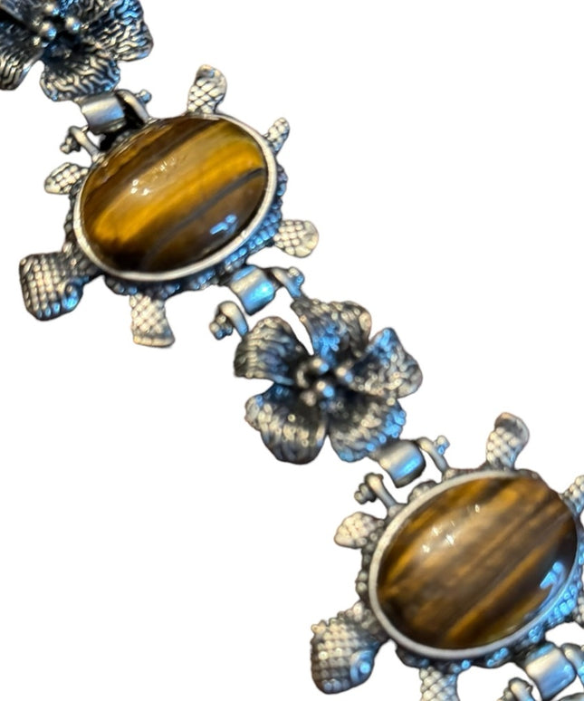 Lovely vintage 1980s Tiger eye flower turtlw chunky link bracelet silver finish