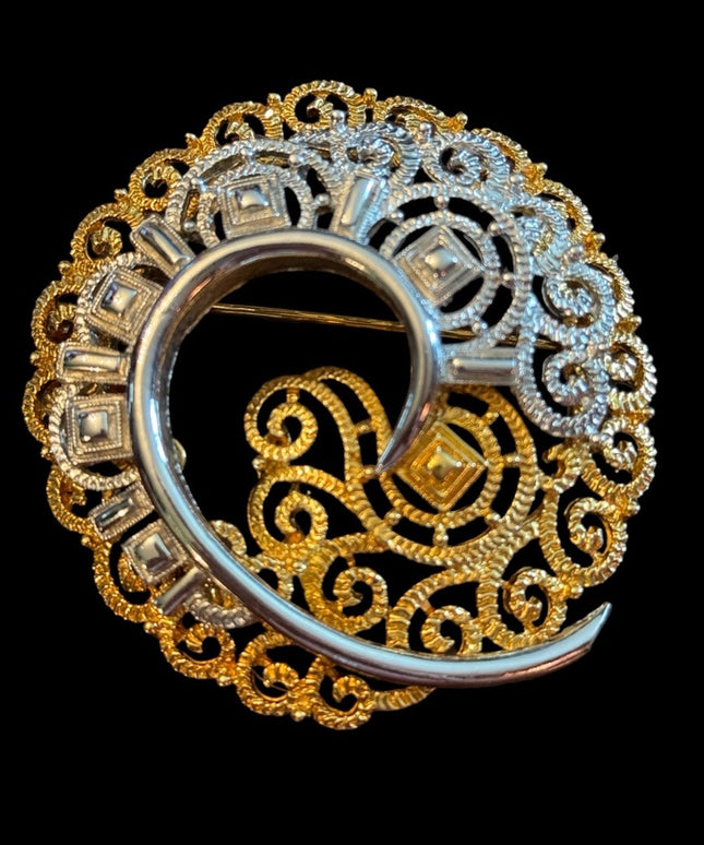 Vintage large substancial gold & silver ornate filagree spiral brooch