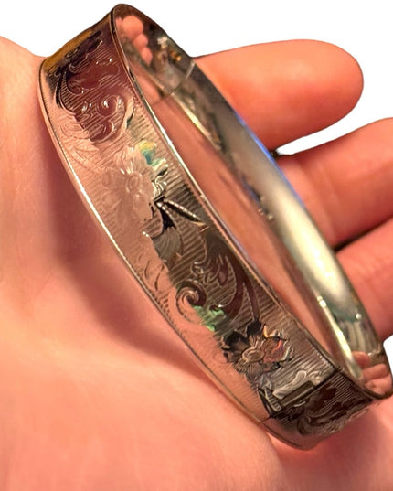 Vintage sterling silver etched flower scrolled design Marathon hinged bangle