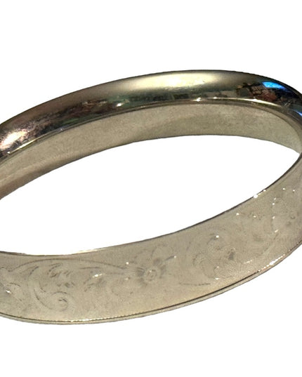 Vintage sterling silver etched flower scrolled design Marathon hinged bangle