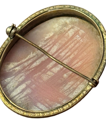 Antique art deco pinchbeck Carved shell cameo brooch