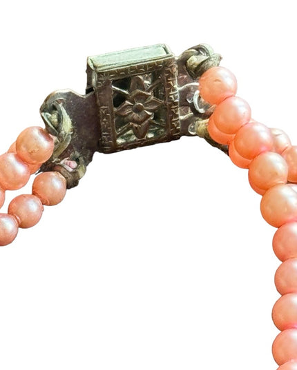 Vintsge 1940s Pastel pink faux pearl multi 3 strand bead necklace
