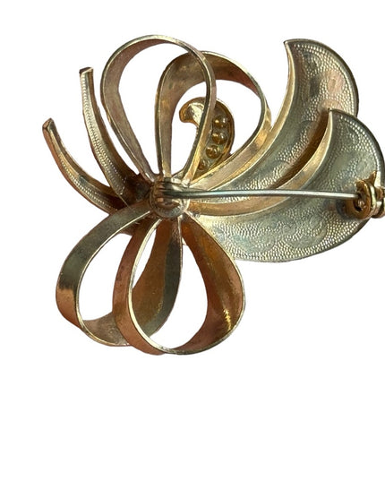 Vintage gold finish feather art deco rhinestone fancy brooch