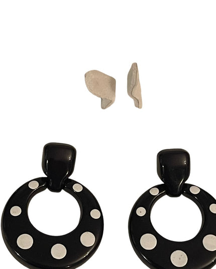 Vintage black and White polka dot resin plastic chunky earrings dangle