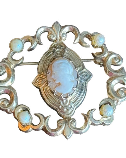 Fancy vintage gold plt carved shell cameo faux pearl brooch