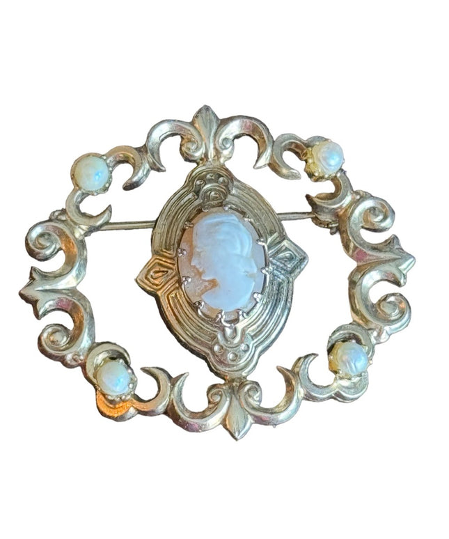 Fancy vintage gold plt carved shell cameo faux pearl brooch