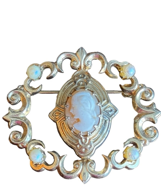 Fancy vintage gold plt carved shell cameo faux pearl brooch