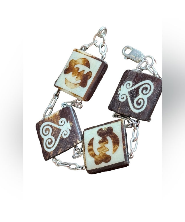Lovely sterling silver hand made link heart square resin bracelet