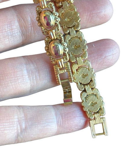 Vintage gold finish faux cameo ornate link bracelet