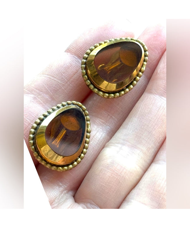 Vintage Robert gold finish 1950s CZCH Amber glass clip on earrings