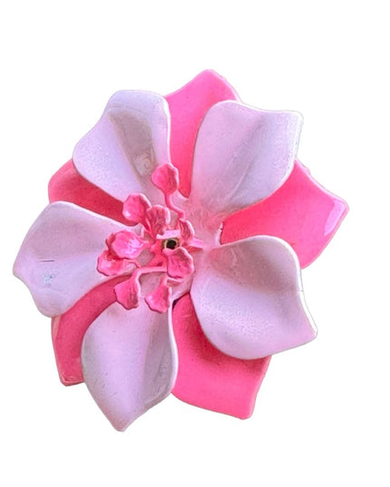 Vintage 1960s pink metal flower enameled brooch