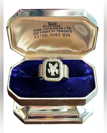 Vintage sterling silver 925 Mens eagle black onyx signet ring