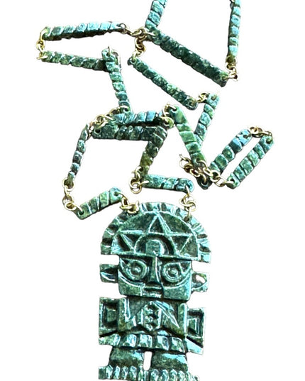 Vtg 24” Peruvian Tumi Carved Green Stone 2" Pendant Necklace Carved Stone Beads