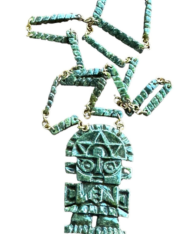 Vtg 24” Peruvian Tumi Carved Green Stone 2" Pendant Necklace Carved Stone Beads
