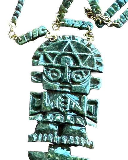Vtg 24” Peruvian Tumi Carved Green Stone 2" Pendant Necklace Carved Stone Beads