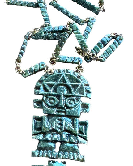 Vtg 24” Peruvian Tumi Carved Green Stone 2" Pendant Necklace Carved Stone Beads