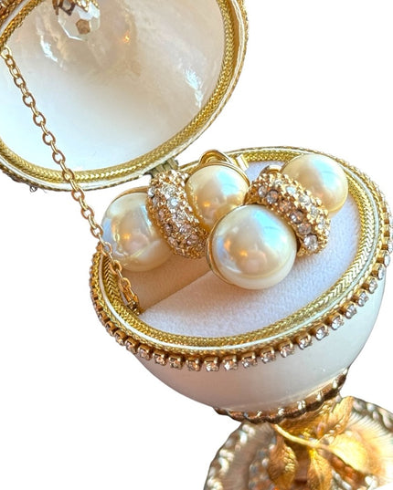 Vintage C1980s gold simulated pearl rhinestone clip on earrings stamped designer