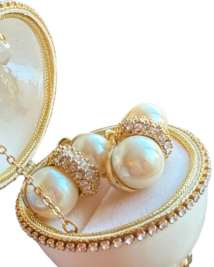 Vintage C1980s gold simulated pearl rhinestone clip on earrings stamped designer