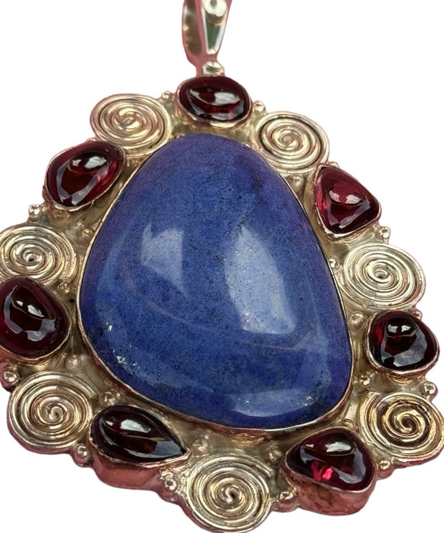 RARE  Sajen 925 Sterling silver pendant Celtic swirl garnet & lapis stones