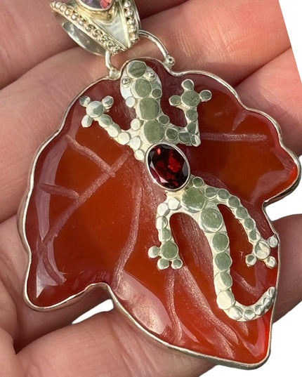 RARE  Sajen 925 Sterling silver  pendant Carnelian garnet handmade Bali Lizard