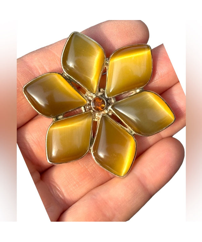 RARE  Sajen 925 Sterling silver brooch  flower Gemstone