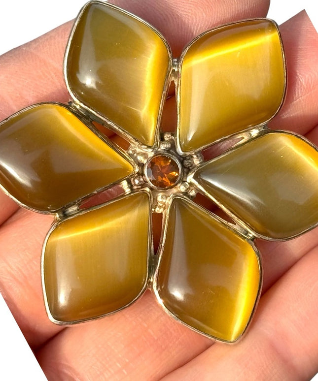 RARE  Sajen 925 Sterling silver brooch  flower Gemstone