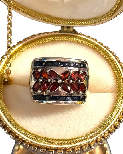 Stunning cigar band garnet & Sapphire sterling silver 925 flower ring
