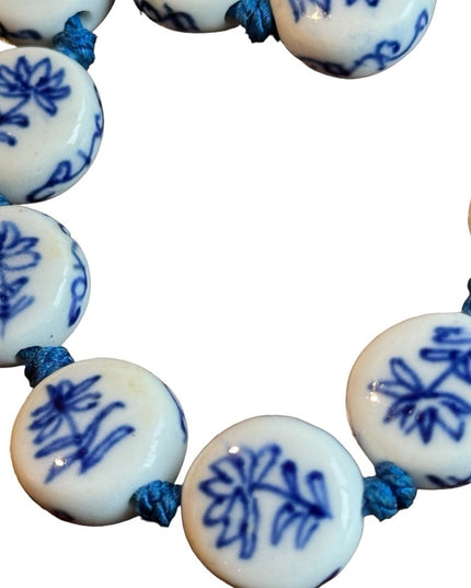 VTG Chinese export porcelain handmade painted blue & white flower bead necklace