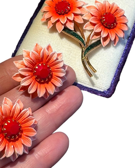 Lovely 1960s Western Germany pink & red plastic flower brooch earrings SET