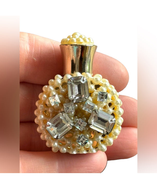 Vintage gold finish faux pearl decorated crystal handfinish perfume bottle