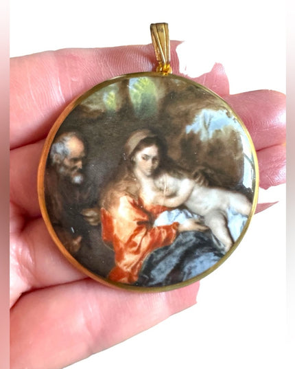 Crown Staffordshire ceramic cameo Pendant England Bone China lovely 1980s
