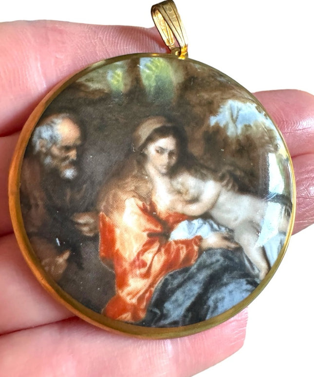 Crown Staffordshire ceramic cameo Pendant England Bone China lovely 1980s