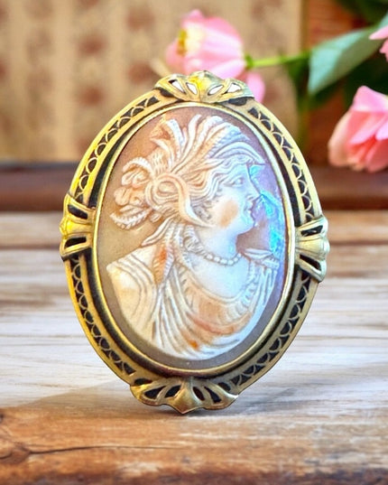 Stunning antique 10k Solid gold LG hand Carved  cameo brooch pendant