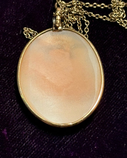 Vintage carved shell cameo pendant “Three Graces” Gold plt with chain