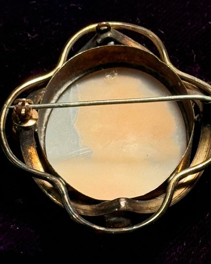 Vintage gold filled carved cameo shell brooch pendant