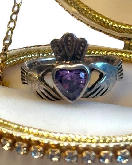 Vintage Irish Clauddagh Amethyst  Ring Size 6.5 sterling silver