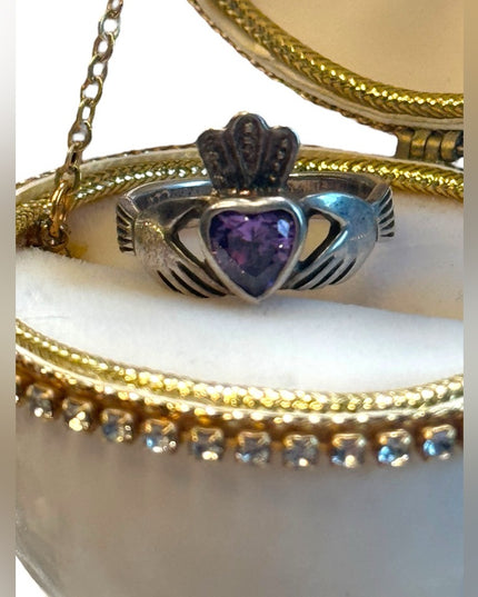 Vintage Irish Clauddagh Amethyst  Ring Size 6.5 sterling silver