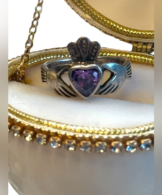 Vintage Irish Clauddagh Amethyst  Ring Size 6.5 sterling silver