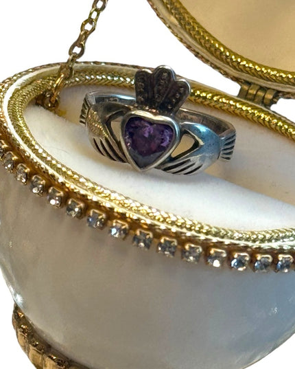 Vintage Irish Clauddagh Amethyst  Ring Size 6.5 sterling silver