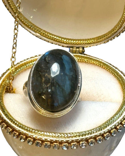 Lovely Large sterling silver Labradorite ring SZ 9