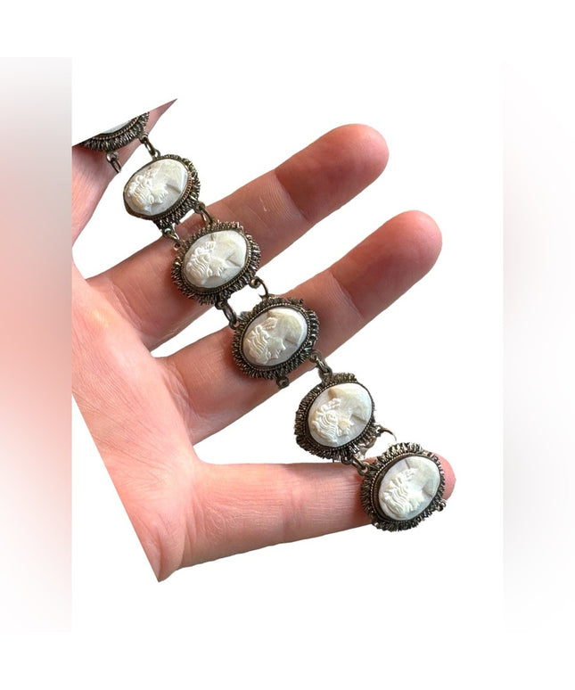 Stunning Antique 7” 800 Silver carved ahell CAMEO bracelet