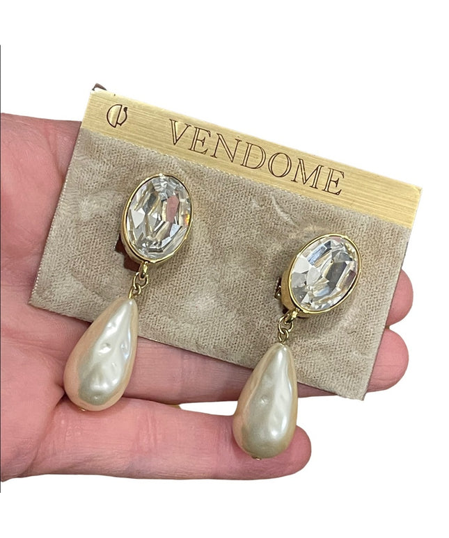 - Vintage NEW old stock Vendome chunky crystal faux pearl dangle clip on e…