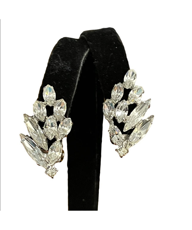 Vintage 1950s SHERMAN clear crystal leaf earrings silver finish clip ons