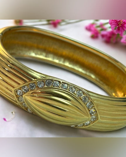 Vintage C1980s Swarovski Swan authentic Gold finish heavy crystal bangle