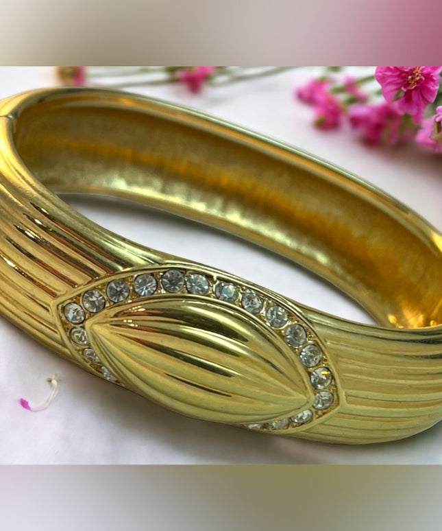 Vintage C1980s Swarovski Swan authentic Gold finish heavy crystal bangle
